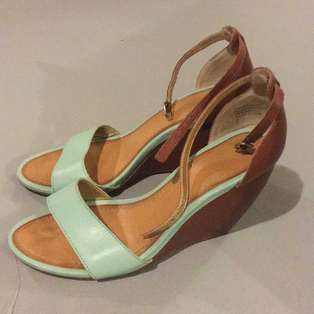 Seychelles leather wedges size 9